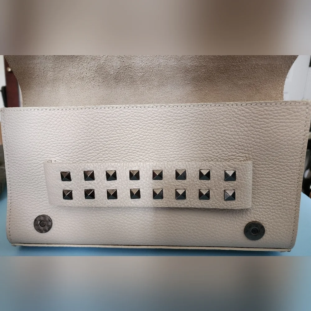 NWOT Revolve House of Harlow 1960‎ Cream White Leather Stud Clutch Crossbody Bag